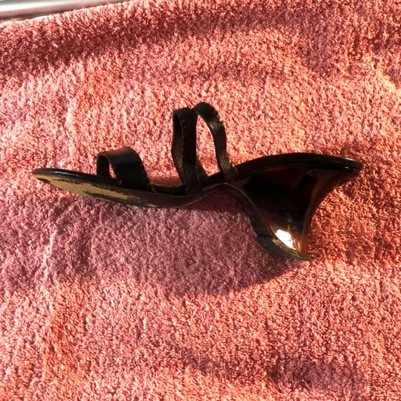 Stuart Weitzman - Picture 6 of 7